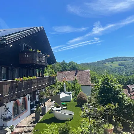 Weiser Hirsch Im Burgblick 아파트 *